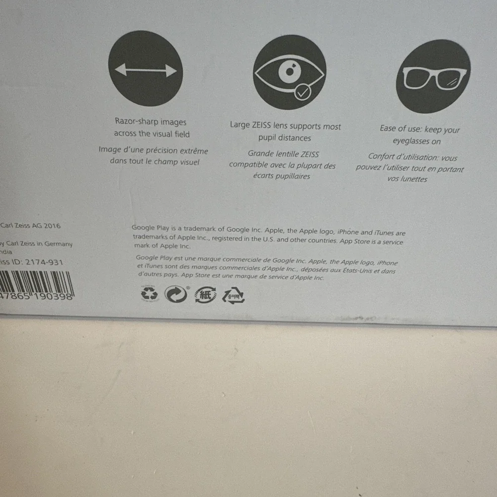 ZEISS VR One Plus Virtual Reality‎ Smartphone Headset
